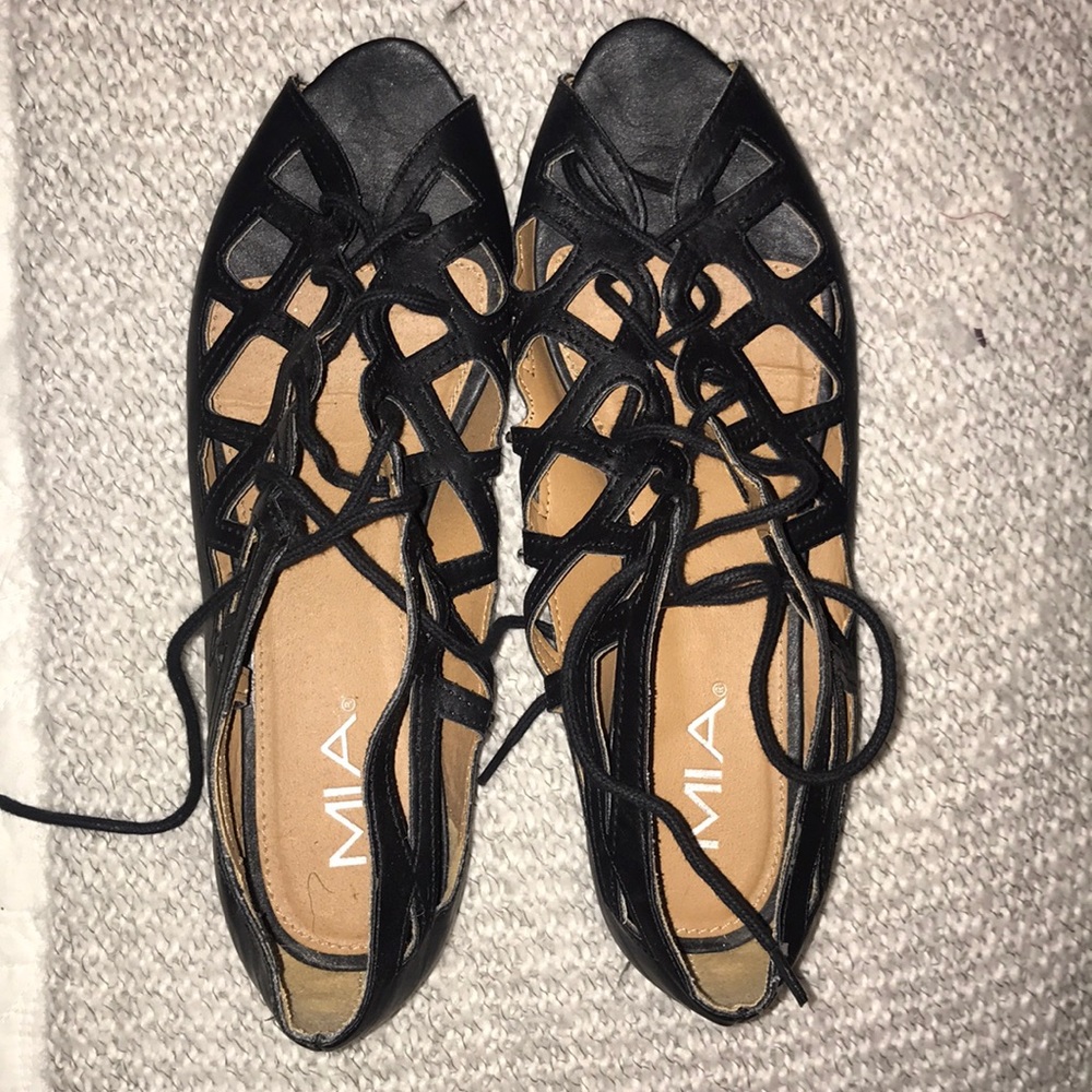 Black lace up shoes